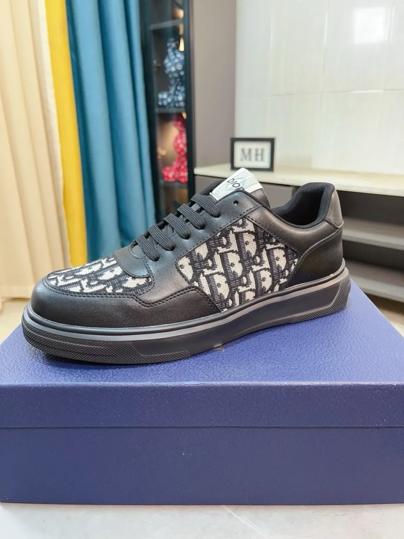 Men's men's shoes 💰420🌹🌹【Dior】Best-selling official website world premiere🔝Men's high-end brand of shoes latest series on the official website: uppers are made of imported cowhide with specially designed fabrics➕mesh breathable lining. Make walking more convenient and comfortable! Compared with the official quality, Midea’s 1:1 replica. Create a fashionable personality to set off your uniqueness! A must-have for trendy men! Classic style. Men's sizes: 38-44.